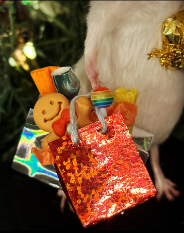 Christmas Shopping Mouse Tree Hanger Christmas Shopping Mouse Tree Hanger